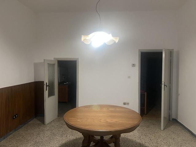 7 vani 300mq