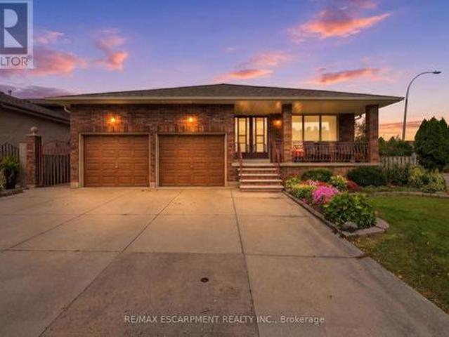 7 Vinehill Drive, Hamilton, ON, L8G 4Z1 house for sale | Listing ID X13798 | Royal LePage