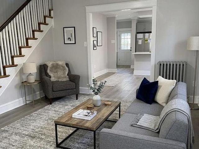 7 W Cooke Avenue