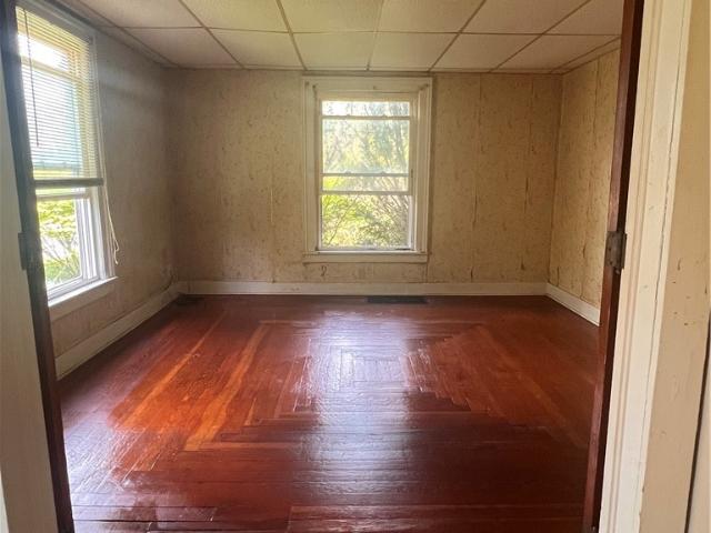 7 West Avenue