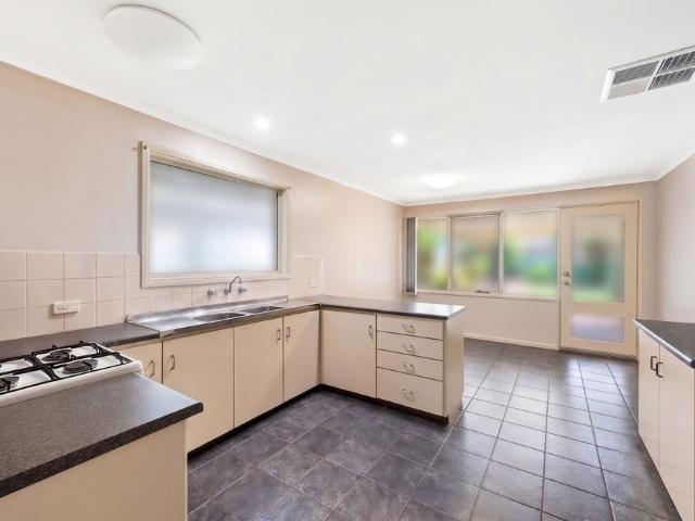 7 Whittlesea Street