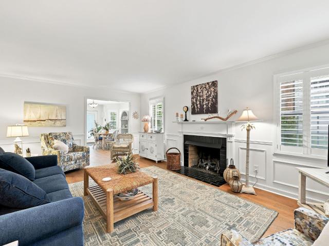 7 Willow Oak Street