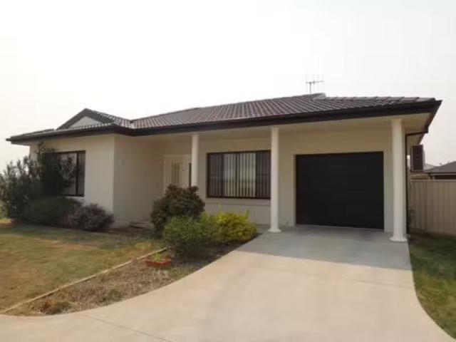 7 Willot Close, EGLINTON House for rent Listed by Property Ma.