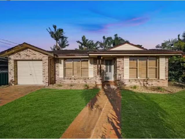 7 Wolli Place, GREENACRE House for rent Listed by Rhett Langl.