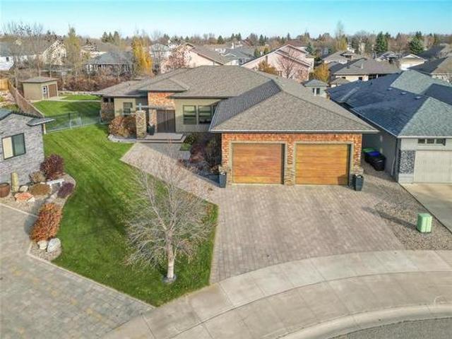 7 Wren Crescent, Brandon, MB, R7B 0S6 Luxury House for sale | Listing ID 202505 | Royal LePage Carriage Trade Luxury Properties