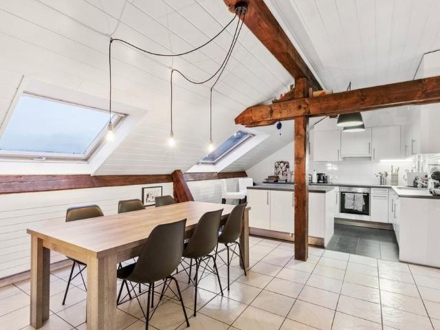 7 Zimmer, 112 m², 6. Stock