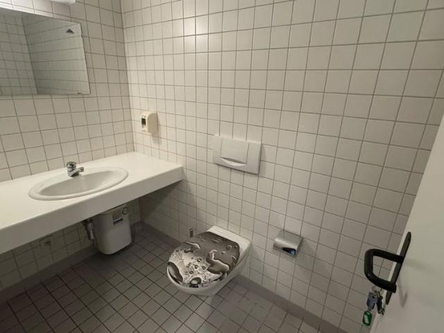 7 Zimmer, 130 m², 2. Stock