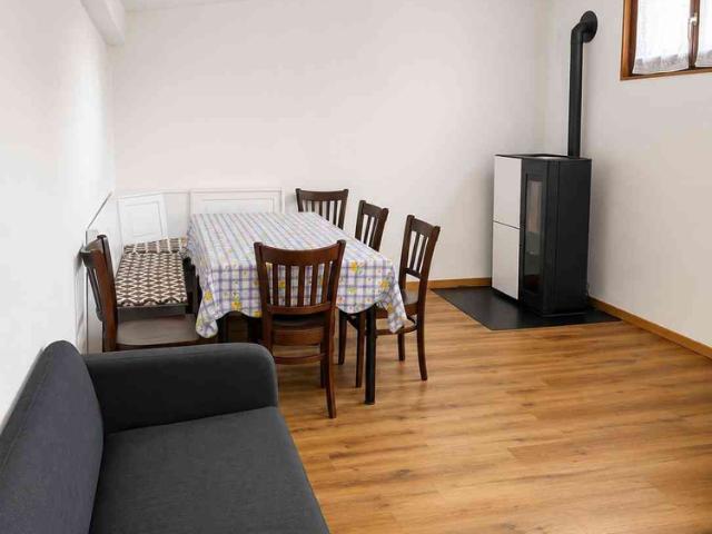 7 Zimmer, 145 m², 1. Stock