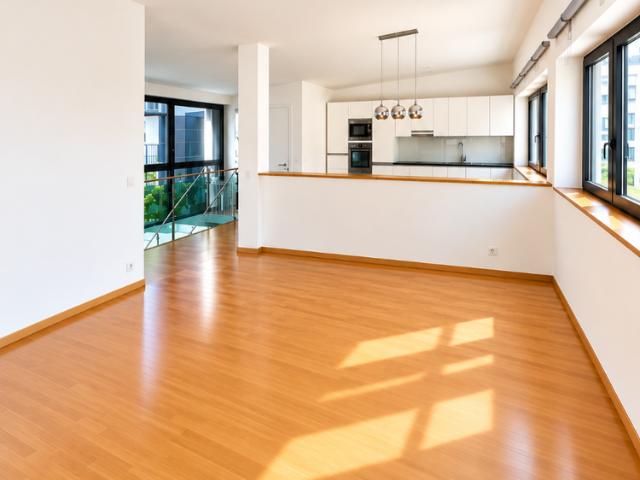 7 Zimmer, 150 m², 2. Stock