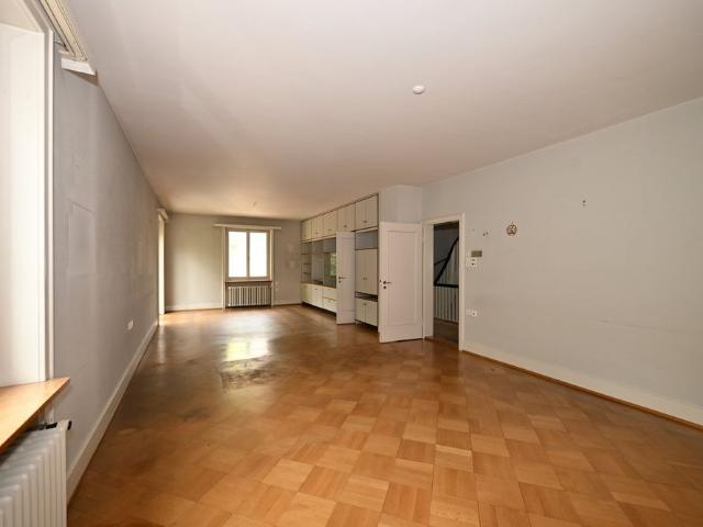 7 Zimmer, 230 m²