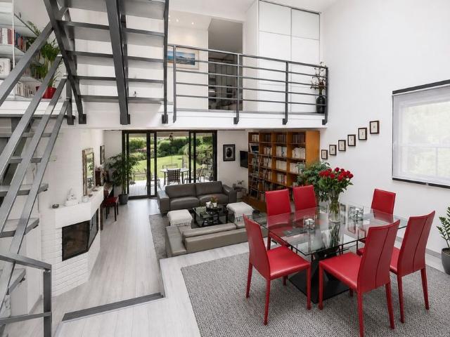 7 Zimmer, 240 m²