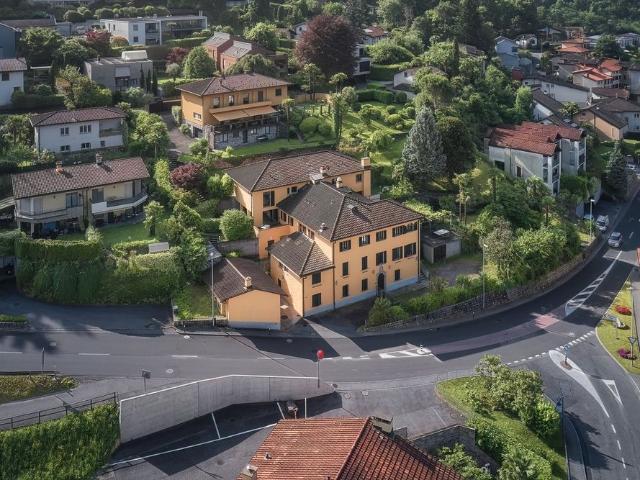 7 Zimmer, 240 m²