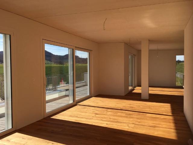 7 Zimmer, 240 m², 1. Stock