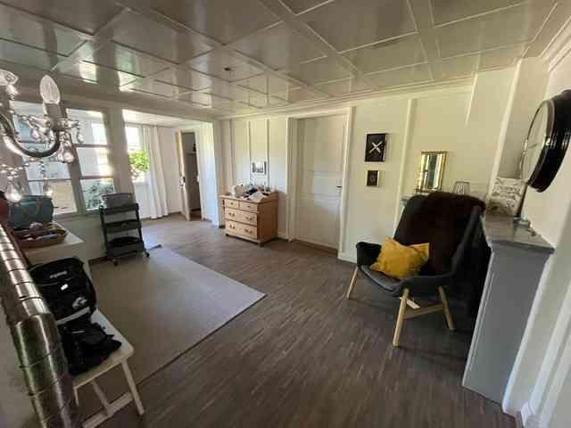 7 Zimmer, 250 m², 1. Stock