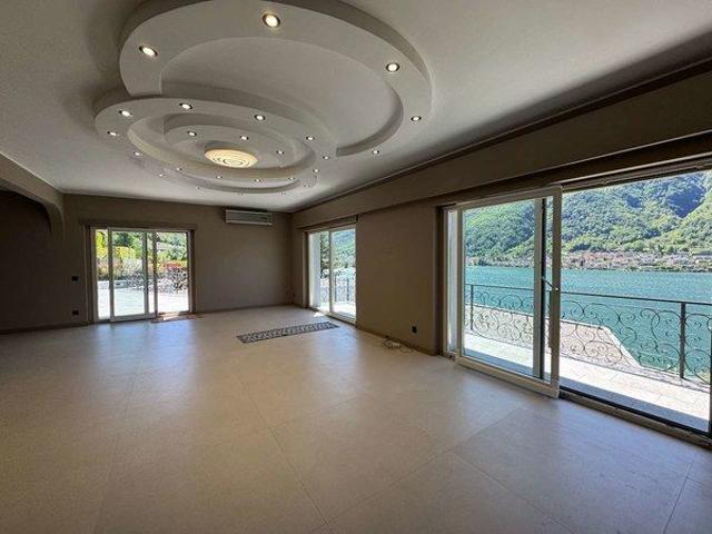 7 Zimmer, 318 m²