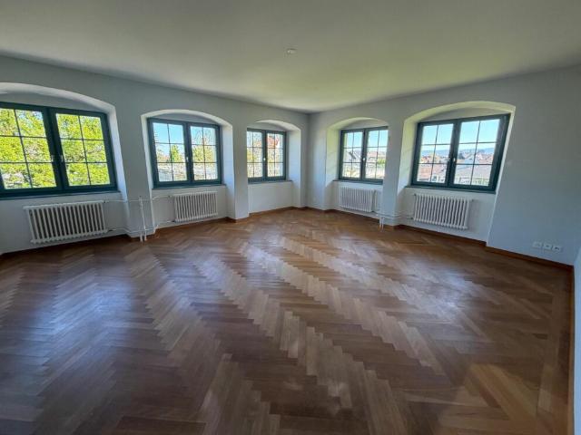 7 Zimmer Wohnung, Wohnerlebnis auf 182 m2!