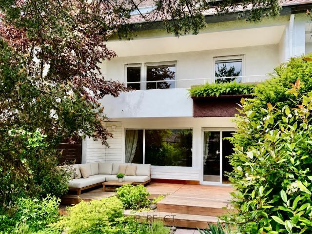 7 Zimmer Raumwunder • Garten • Kachelofen • XXL Garage • Leonberg Ramtel!