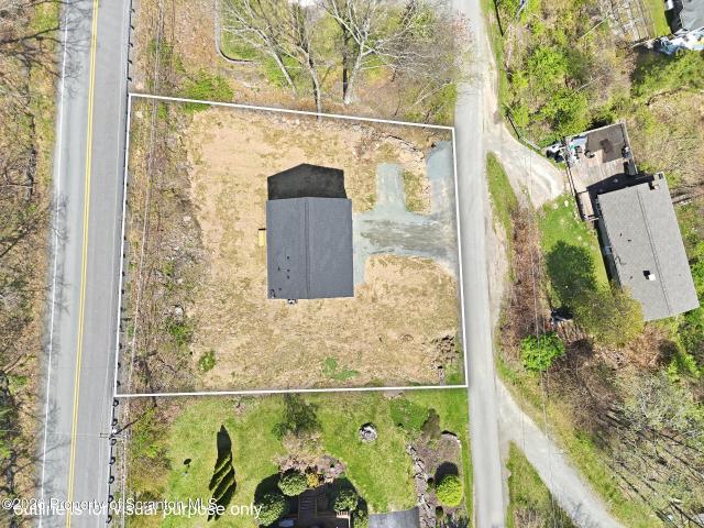 7 1/2 LakeView Drive