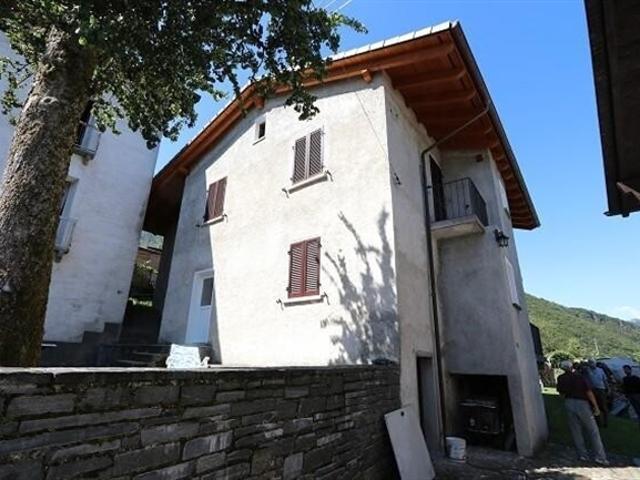 7 1/2 Zimmer Einfamilienhaus mit Garten / 7 1/2 Zimmer Einfamilienhaus mit Garten