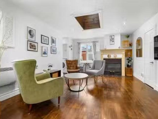 7 135 Rue Ste Anne, Québec La Cité Limoilou, QC, G1R 3Y2 l.