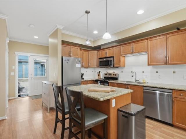 7 4910 Central Avenue, Delta, BC, V4K 2G6 townhouse for sale | Listing ID R3099 | Royal LePage