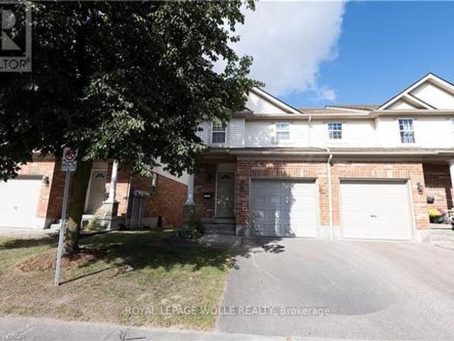 7 400 Wilson Avenue, Kitchener, ON, N2C 2S1 townhouse for lease | Listing ID X13841 | Royal LePage