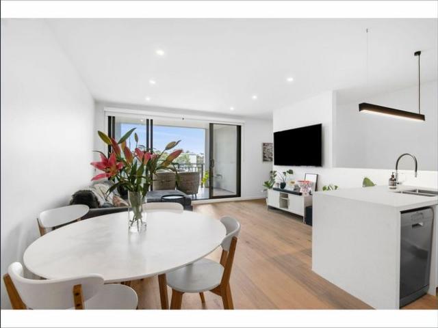 7.5 star Executive Home, 1km to Central Torquay