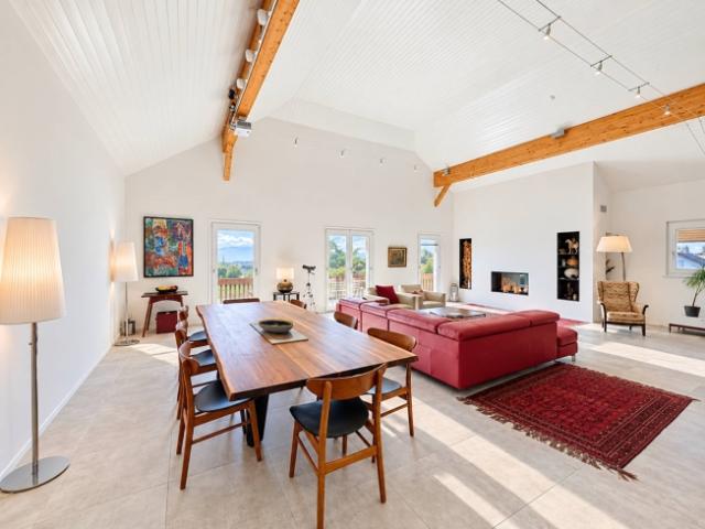 7.5 Room attic apartment