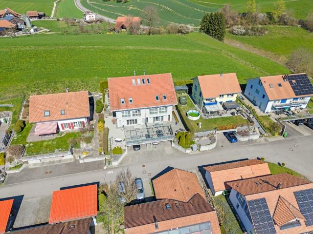 7.5 Zi. Doppelhaushälfte an sonniger Lage