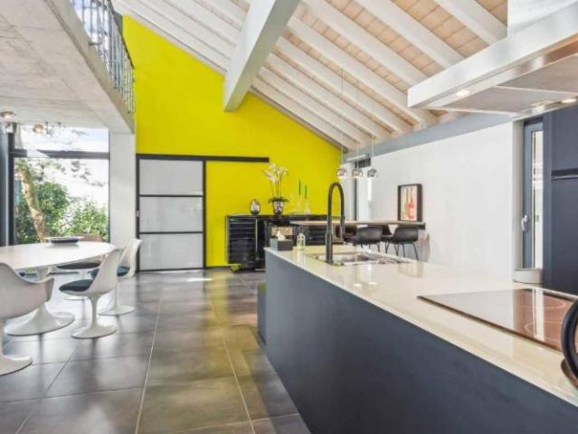 7.5 Zimmer Architektenvilla mit Pool