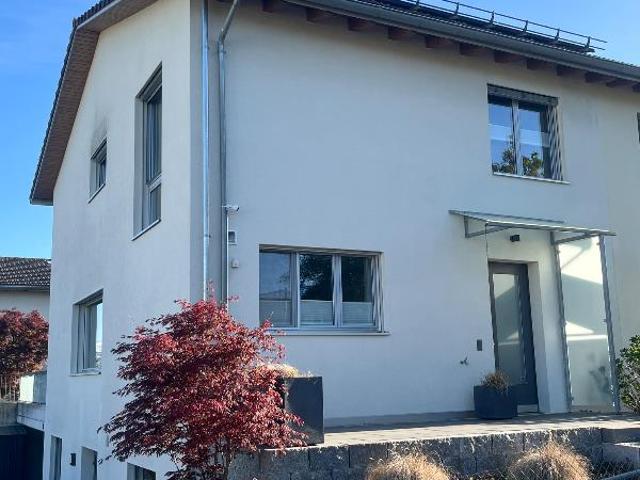 7.5 Zimmer Doppeleinfamilienhaus