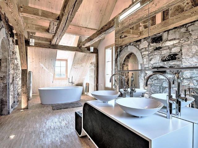 7.5 Zimmer Doppeleinfamilienhaus