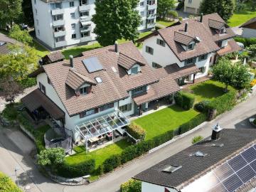 7.5 Zimmer Doppeleinfamilienhaus an ruhiger Wohnlage