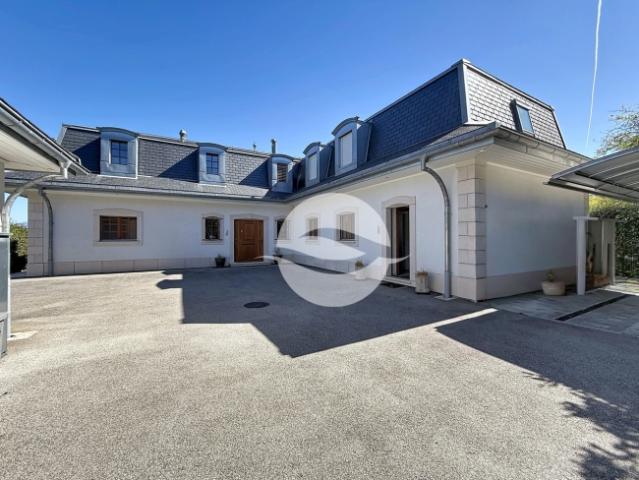 7,5 Zimmer Haus, getrenntes Studio und Garage
