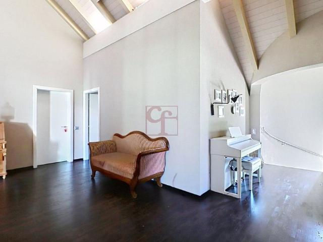 7.5 Zimmer, 400 m²