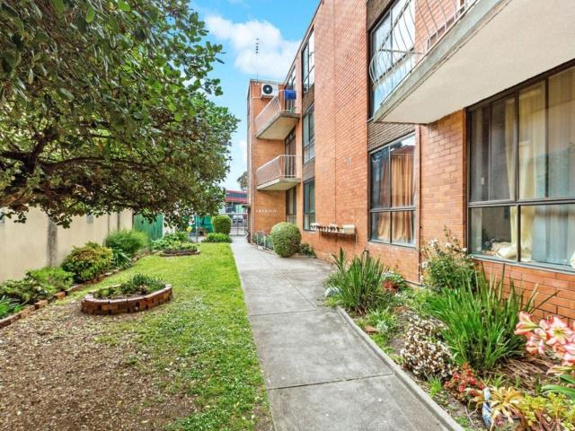 7 / 6 Eldridge Street, Footscray