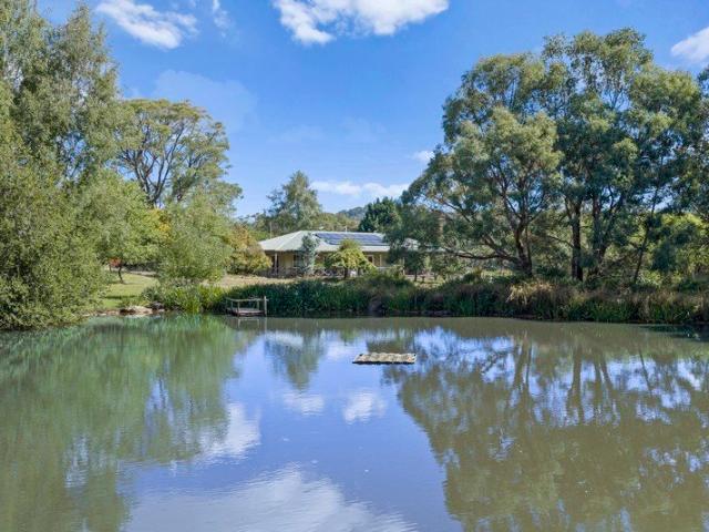 7.8 Acres, Multiple Dwellings & Endless Potential