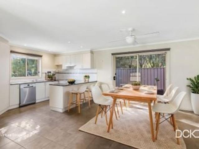 7A White Street Kennington VIC