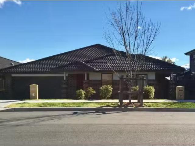 7A Ascot Drive, CURRANS HILL Apartment for rent Listed by Gua.