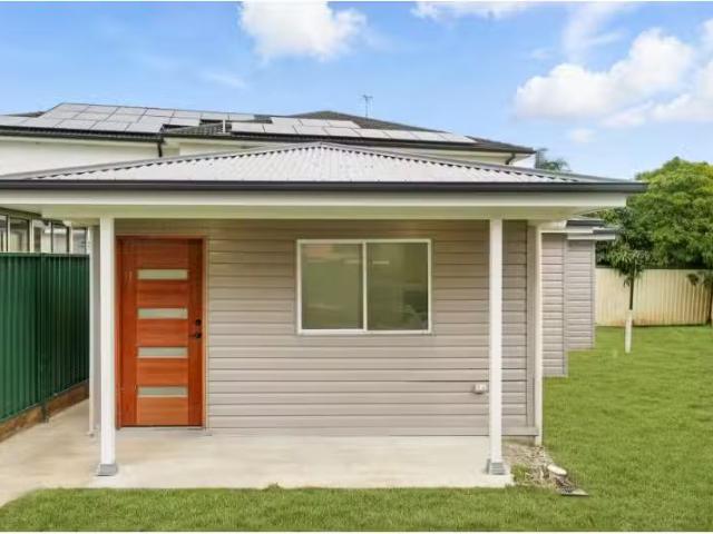 7A Climus Street, HASSALL GROVE House for rent Listed by Pari.