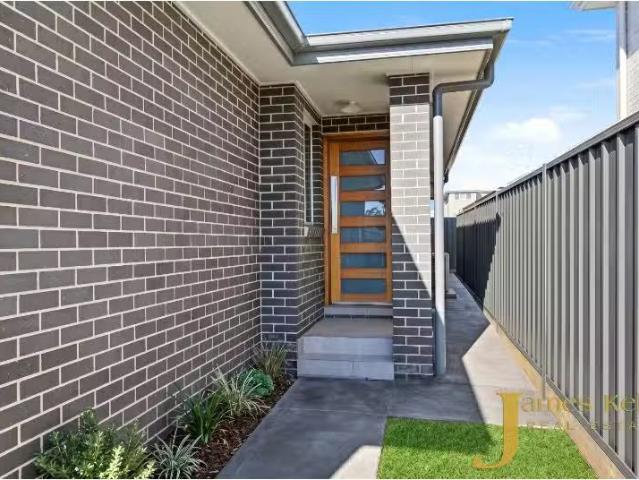 7A Harvester Street, Gilead House for rent Listed by Nick Sot.