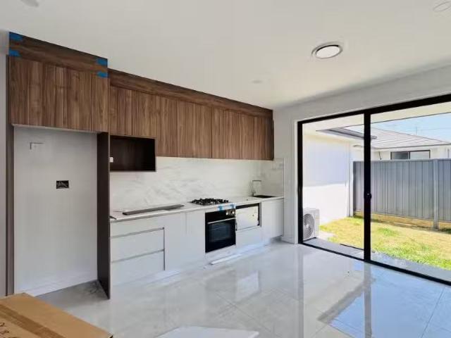 7a Mahoney Street, LOCHINVAR Apartment for rent Listed by Tom.