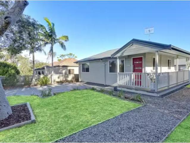 7A Patrick Street, Avalon Beach House for rent Listed by Davi.