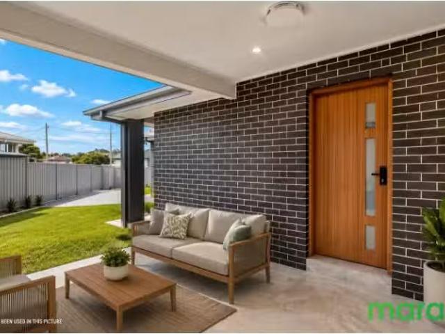 7B Dyson Street, FAIRFIELD WEST House for rent Listed by Chia.