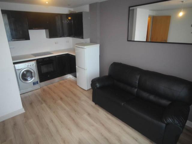 7even Stone Street, Bradford 2 bed flat to rent £725 pcm £167 pw