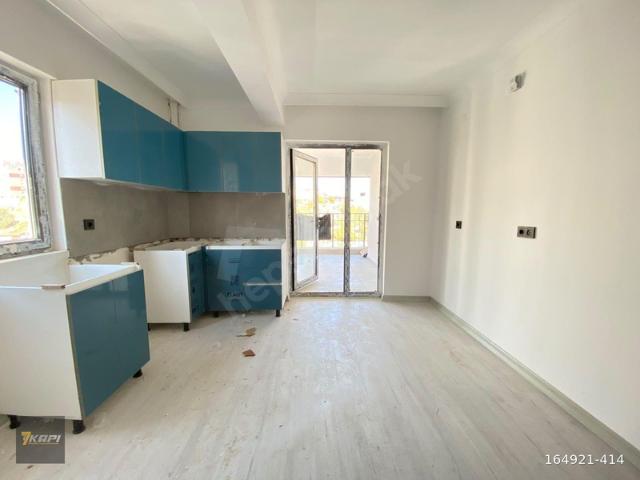 7KAPI FAHRİ KORUTÜRK CADDE ÜZERİ SIFIR 3+1 SATILIK DAİRE