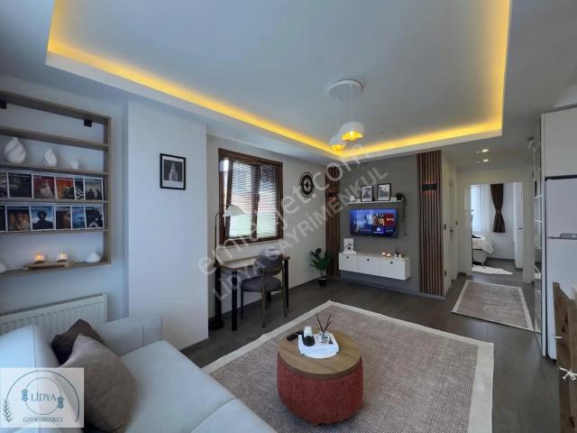 7tepe Karşısı Özel Konsept Eşyalı 45.000 Tl Kiracılı 4.kat 1+1