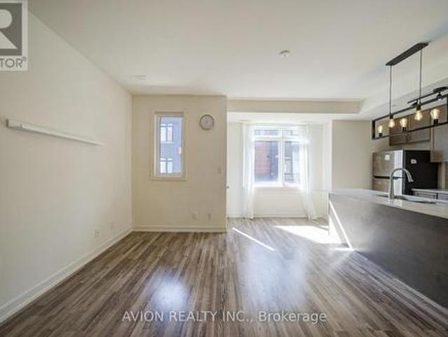 83 370 Red Maple Road, Richmond Hill, ON, L4C 5T4 townhouse for sale | Listing ID N13776 | Royal LePage