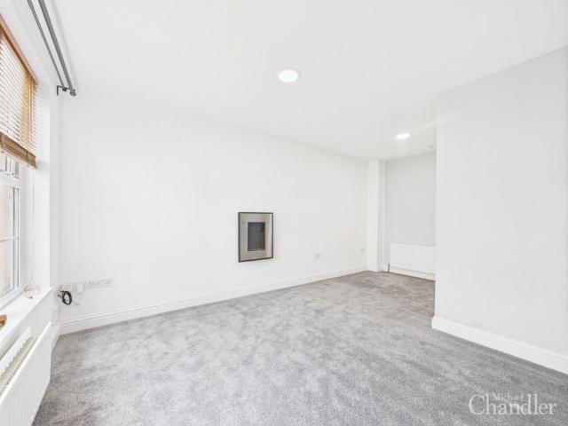 83 The Demesne, Carryduff, Belfast, BT8 8GT