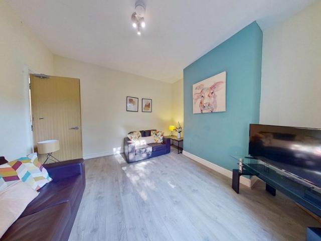 83 Wellington Street, Nottingham, NG3. 4 bed terraced house to rent £2,687 pcm £620 pw